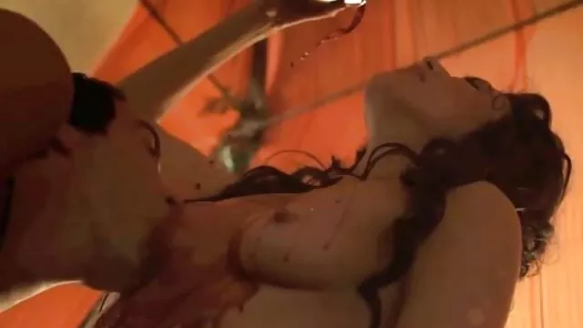 Porno không đăng ký  Tóc vàng với khổng lồ vắt sữa cho thấy cô ấy ngực và thủ dâm âm đạo xem séc hay xuyên qua quần lót