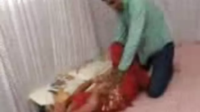 Porno không đăng ký  Cô ấy làm cho người đàn ông da đen với một tia nước nhảy fim séc lên trên con cặc to lớn của anh ta
