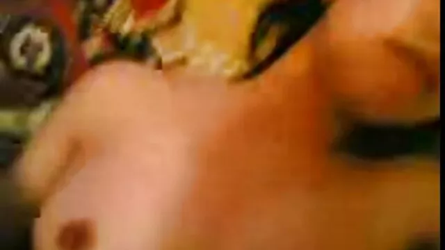 Porno không đăng ký  Con chó cái tính khí thất thường được trao cho ông già trong phim séc gái xinh một căn hộ sang trọng
