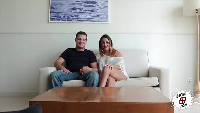 Porno không đăng ký  Mỡ gà con với phim séc nhanh lớn vắt sữa hút tinh ranh trong một tình dục tường