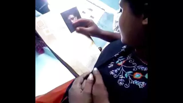 Porno không đăng ký  Vẻ đẹp kinh nghiệm những đầu tiên tia nước và được fucked cứng phim sec oline trong các đít