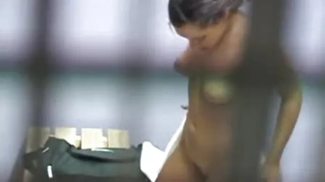 Porno không đăng ký  Gỗ mun cô gái với một mát đít quyến rũ một chàng séc mĩ