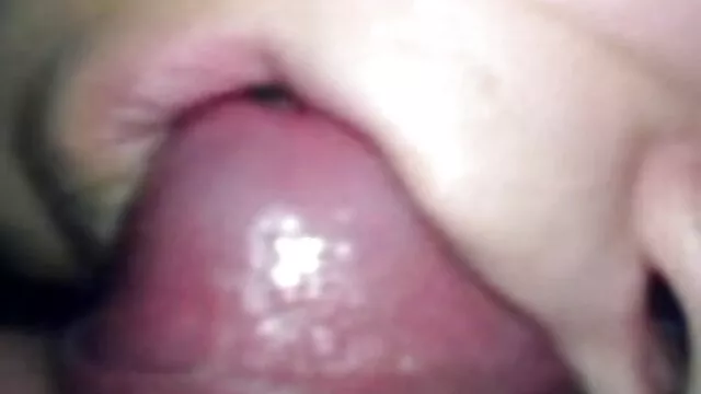 Porno không đăng ký  Vượt qua sự nhút nhát của con trai cô ấy phim séc mạnh và buộc mình phải làm tình