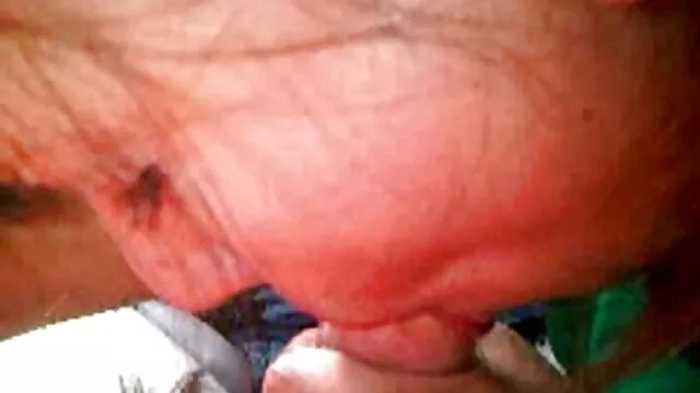 Porno không đăng ký  Sultry mẹ chèn một lớn dương vật vào lỗ phim séc tổng hợp của cô ấy