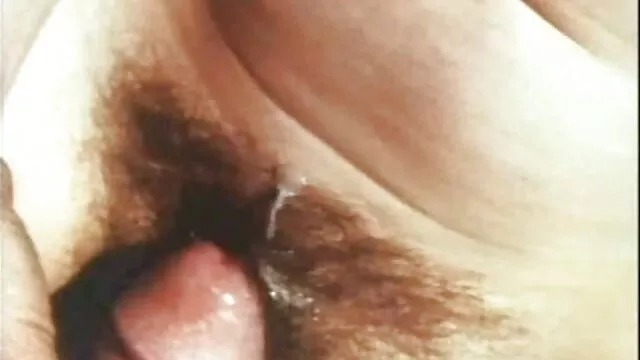 Porno không đăng ký  Nhỏ tit phim séc gái mới lớn bitch cố gắng trên quần đùi màu vàng