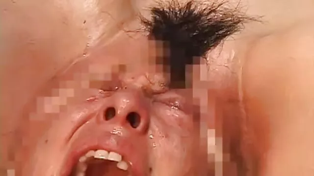 Porno không đăng ký  Hình xăm cô gái với màu đỏ tóc thủ dâm một lỗ trong những xem séc vòi hoa sen gian hàng trên máy ảnh