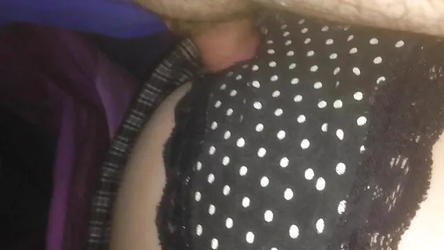 Porno không đăng ký  Lesbian đánh phim séc gái mới lớn thức cô ấy người bạn với một xoa bóp và ngồi trên cô ấy miệng với âm đạo vì cunnilingus