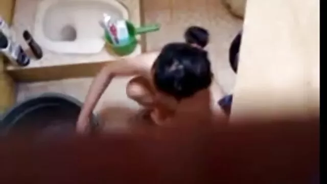 Porno không đăng ký  Đẹp tóc vàng với tròn chiến lợi phẩm được fuck trong cảnh phim séc gái già